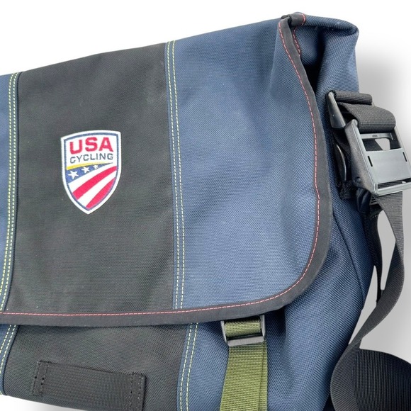 timbuk2 classic messenger bag small grey cold blue tusk grey XS recycled polyester monsoon The Classic Messenger Bag Timbuk2 USA Cycling Series Messenger